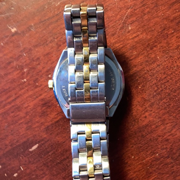 Armitron Watch. - Picture 3 of 4